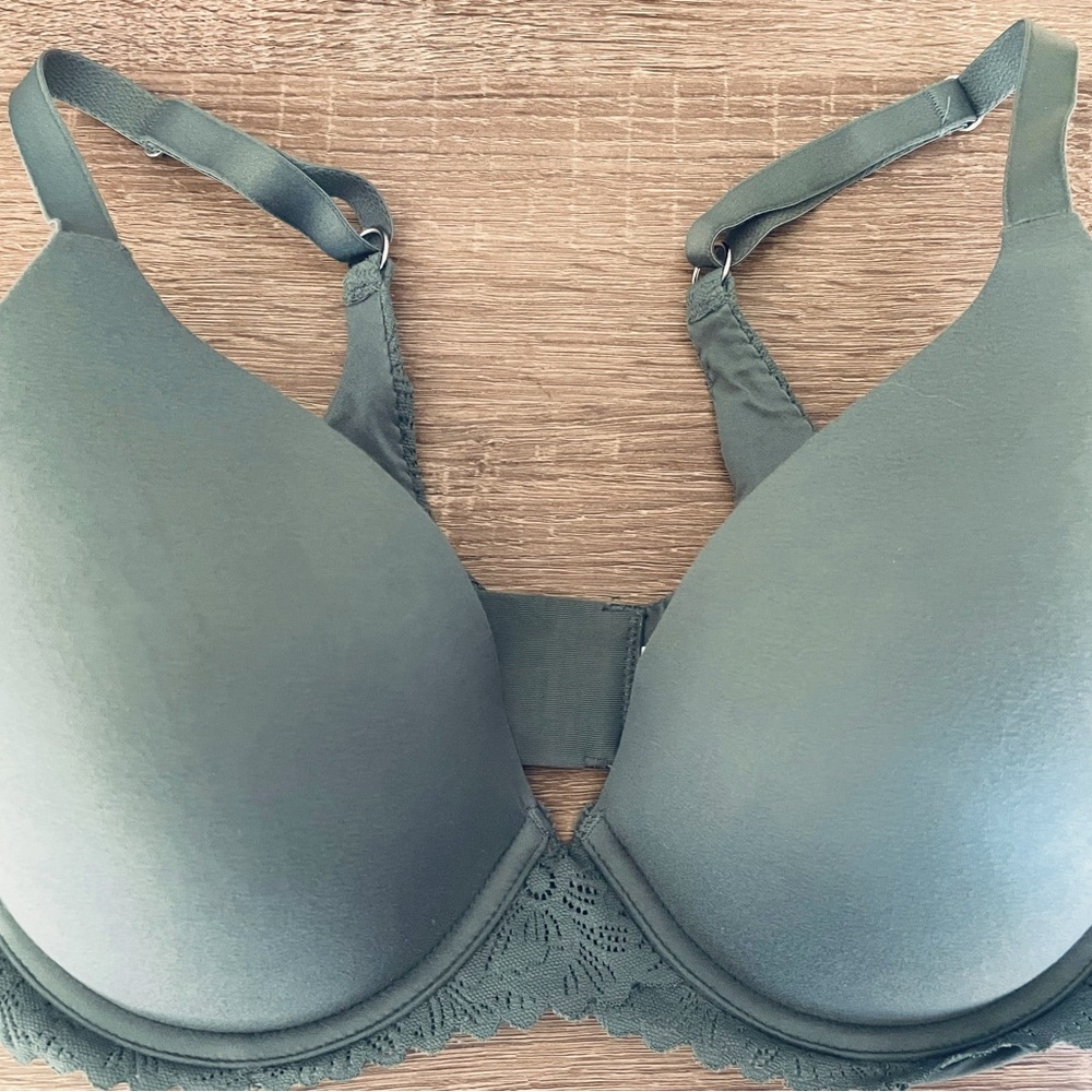 36 DD full coverage bra, worn once.
